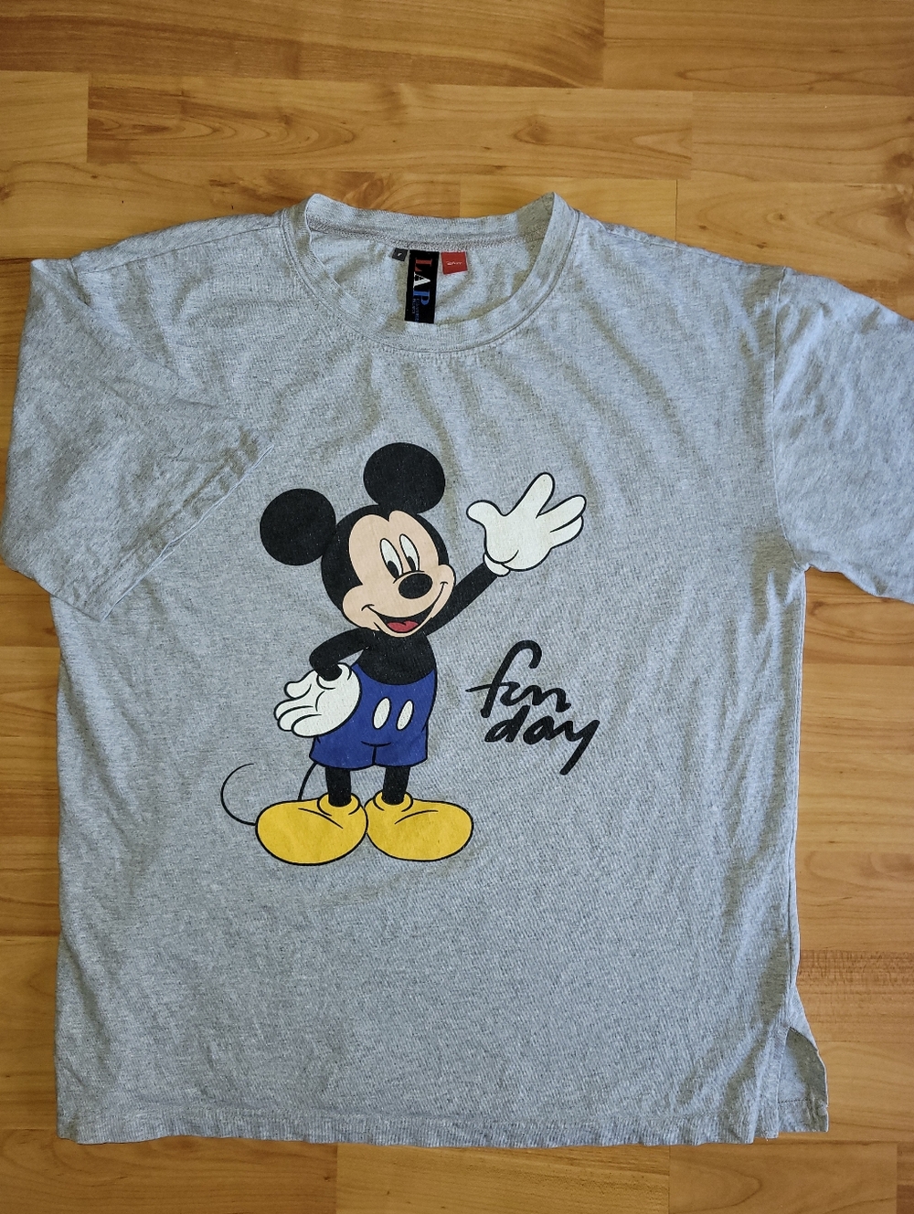 LAP Disney Mickey Mouse FUN DAY Gray Graphic Tee, Women's Large